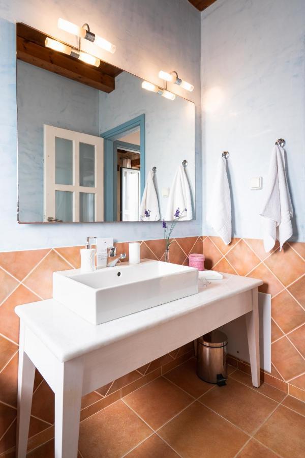 Beachfront Villa Turquoise With Private Pool, Bbq And Ping Pong Table Chania  Exterior foto