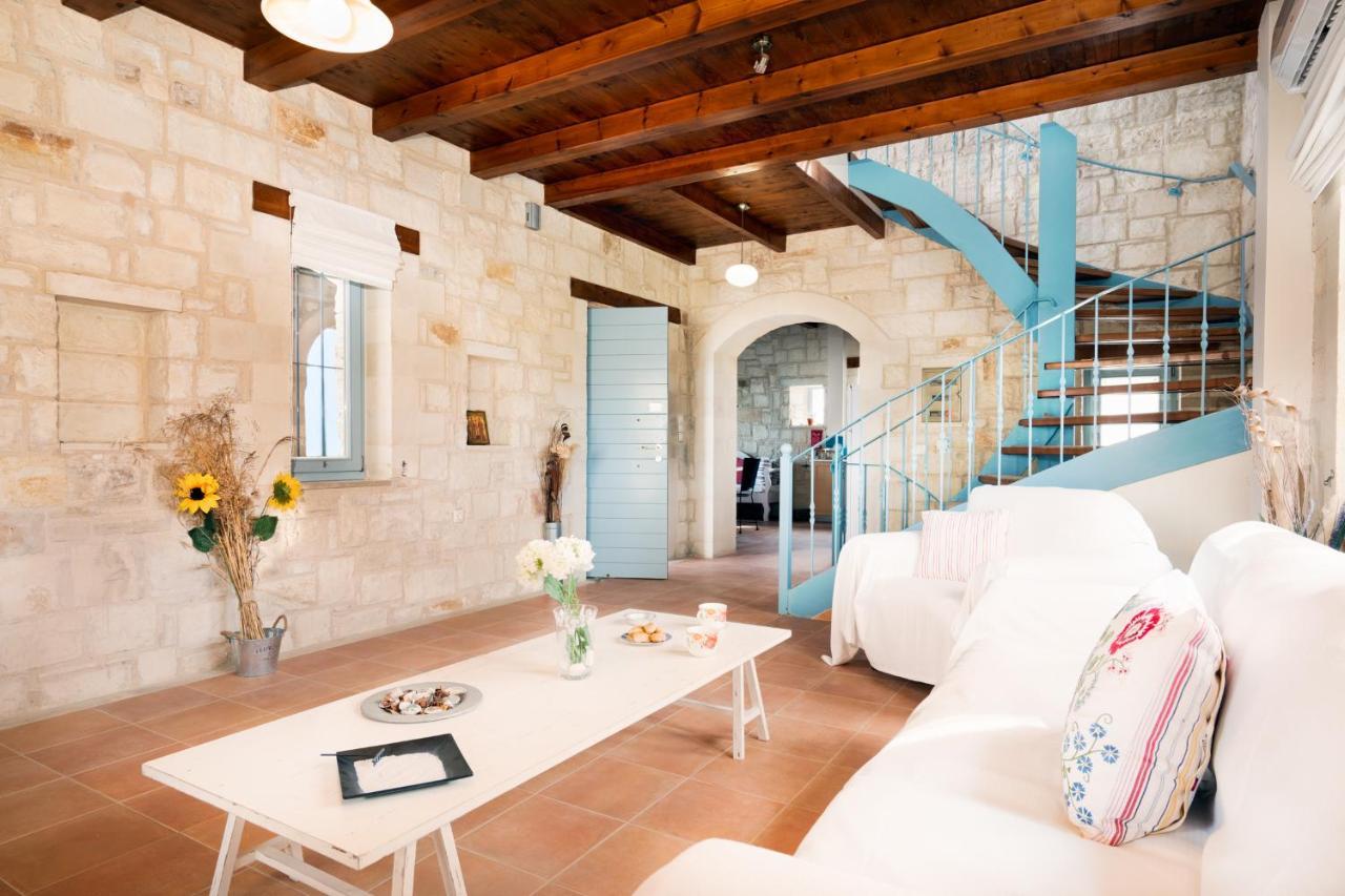 Beachfront Villa Turquoise With Private Pool, Bbq And Ping Pong Table Chania  Exterior foto